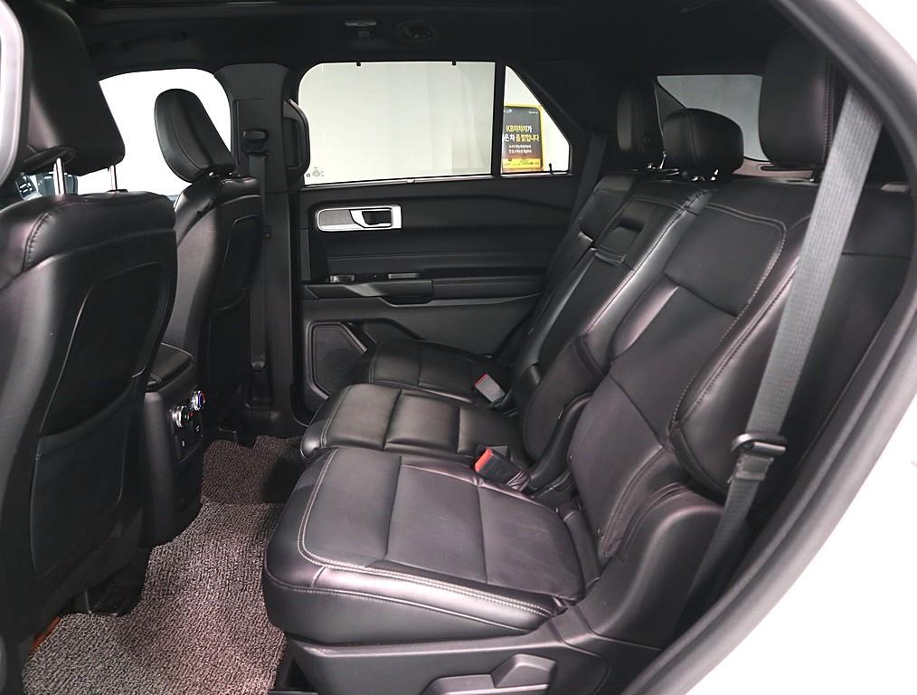 Ford Explorer - Vista 10