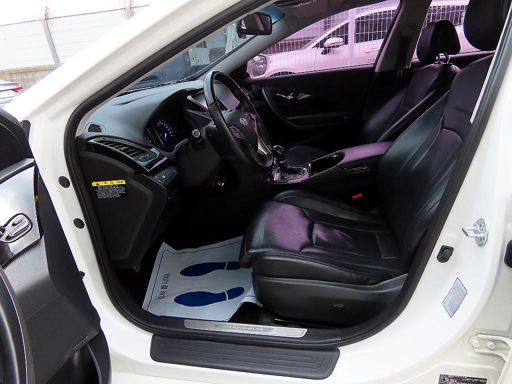 HYUNDAI Grandeur - Vista 5