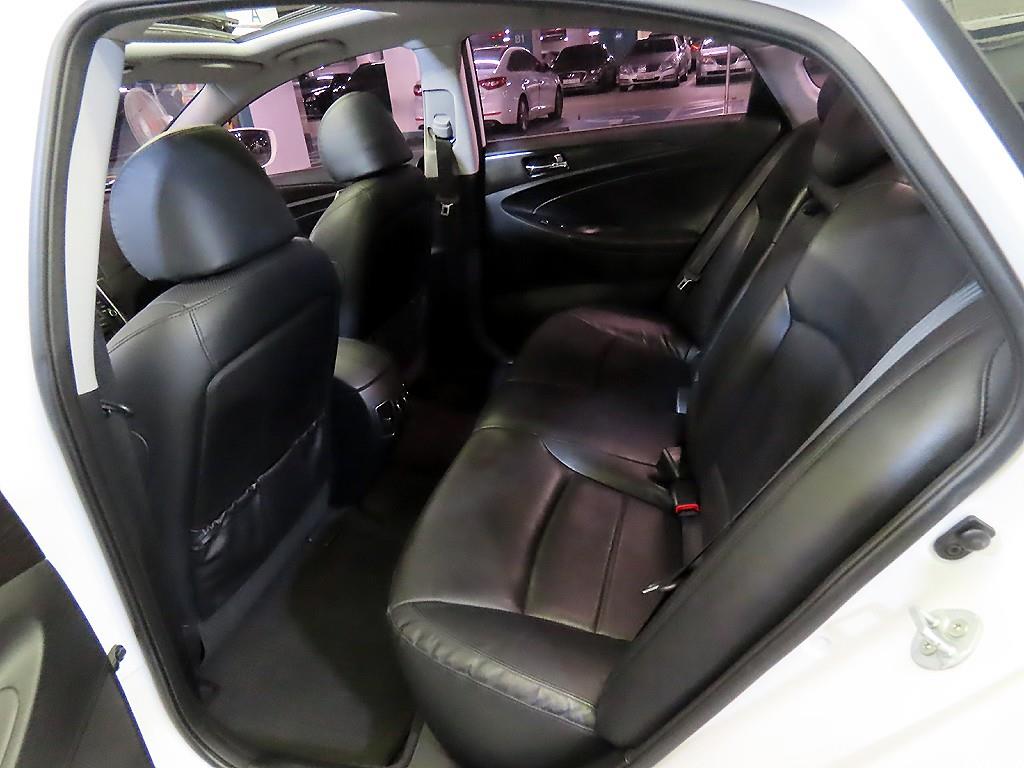 HYUNDAI Sonata - Vista 7