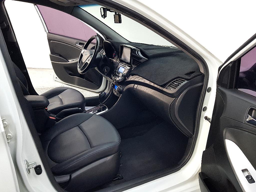 HYUNDAI Accent 2014 Blanco - Importación desde Corea - HF Imports Iquique - Foto 16