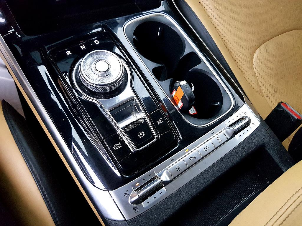 KIA Carnival - Vista 11