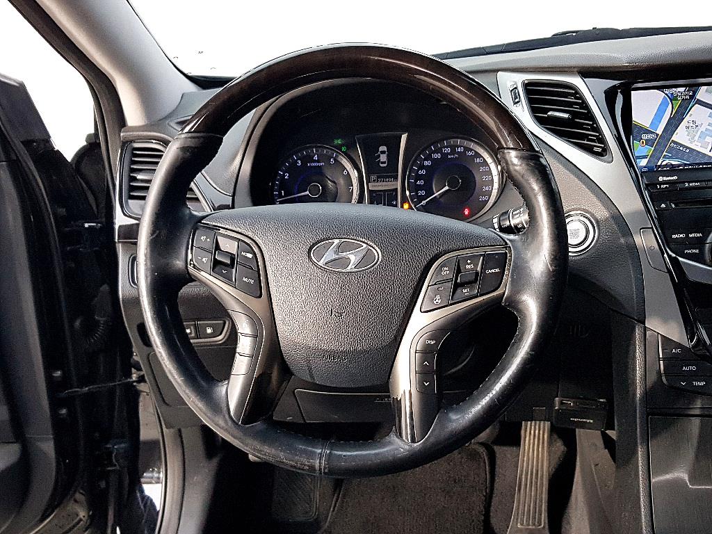 HYUNDAI Grandeur - Vista 11