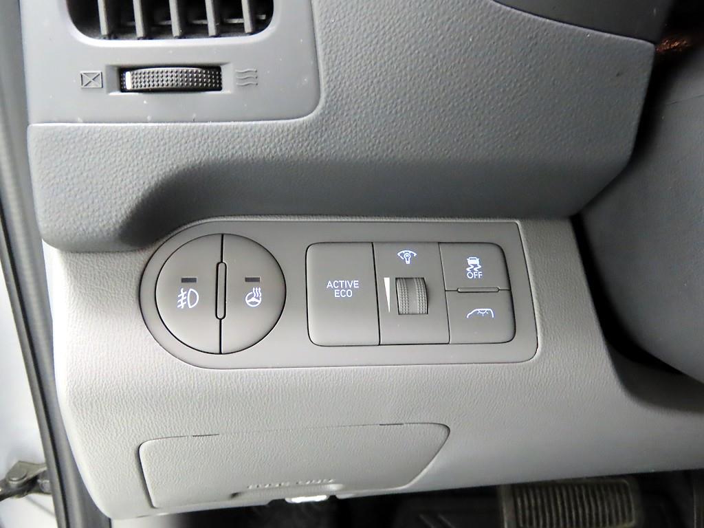 HYUNDAI Starex - Vista 11