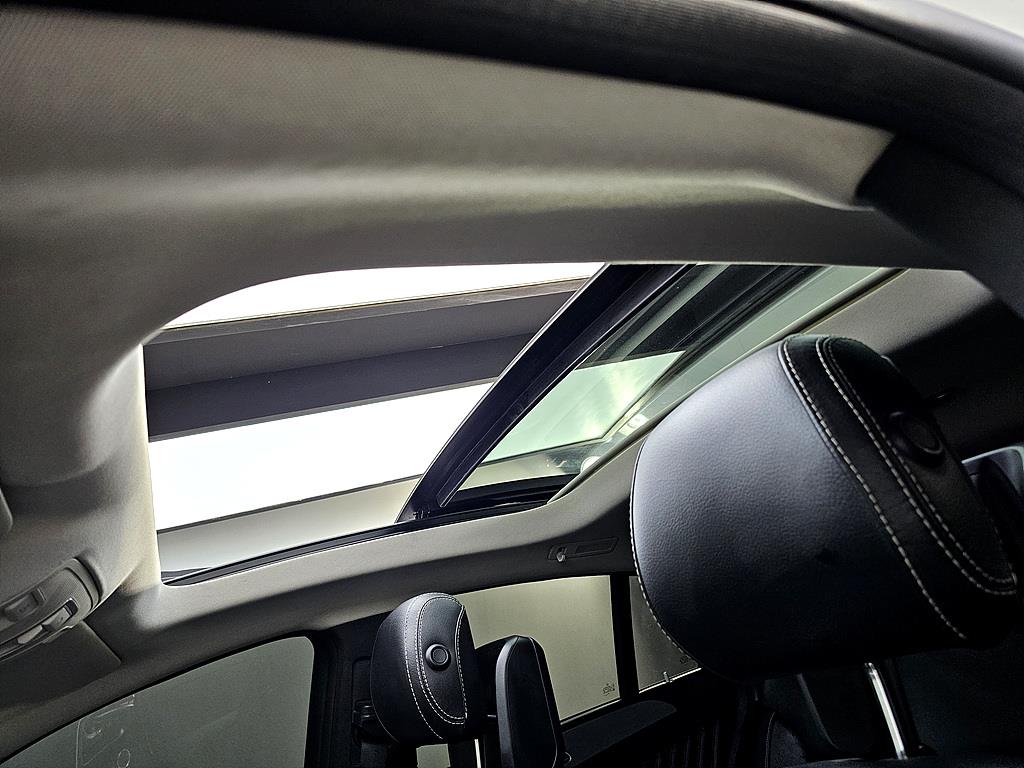 Mercedes Benz GLE Class - Vista 12