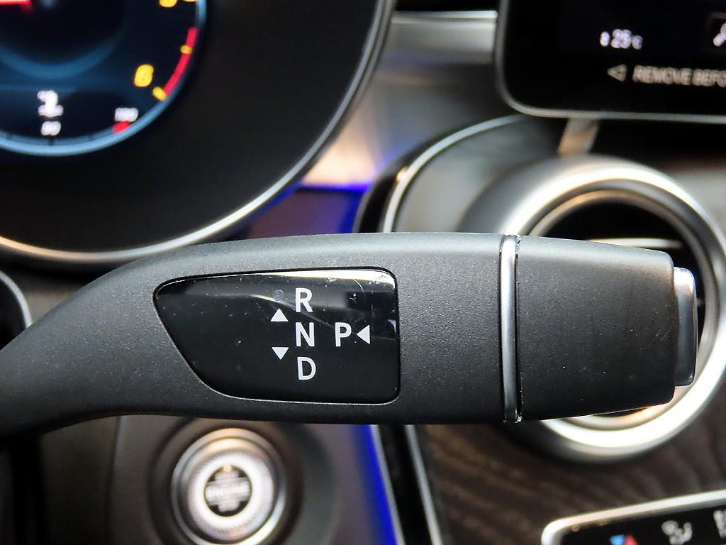 Mercedes Benz GLC Class - Vista 10