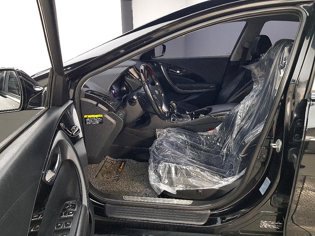 HYUNDAI Grandeur - Vista 7