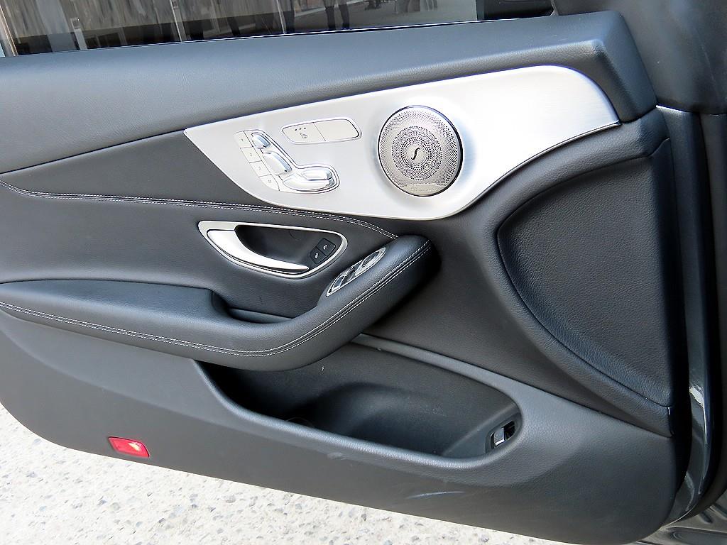 Mercedes Benz C Class - Vista 12