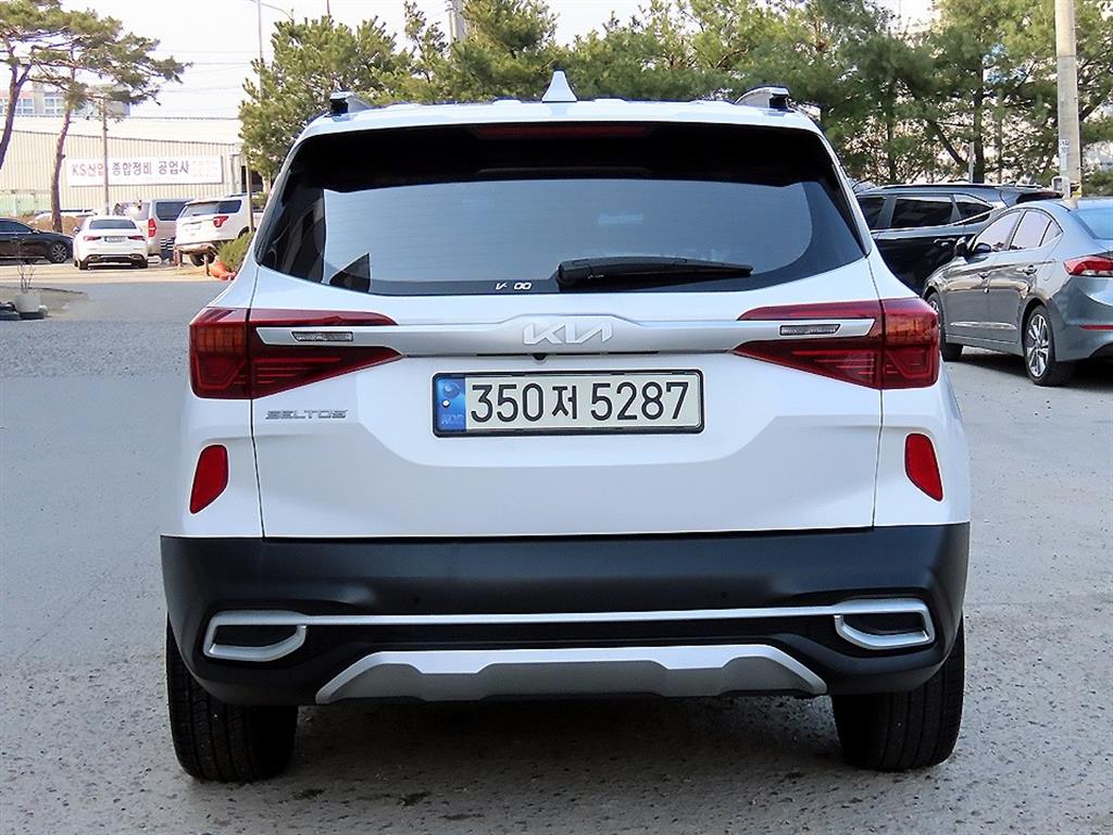 KIA Seltos - Vista 4