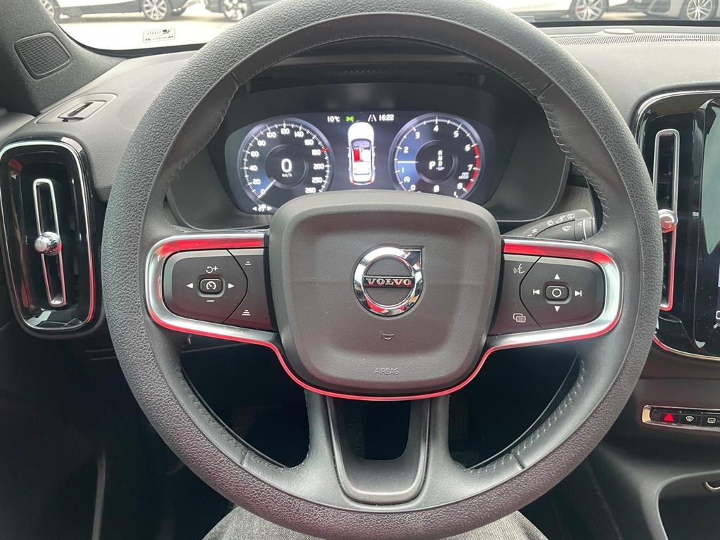 Volvo XC40 - Vista 8