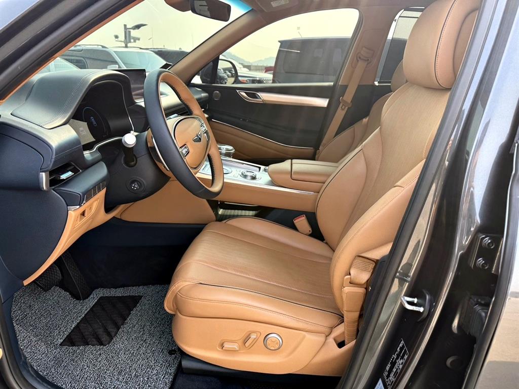 Genesis GV80 - Vista 7