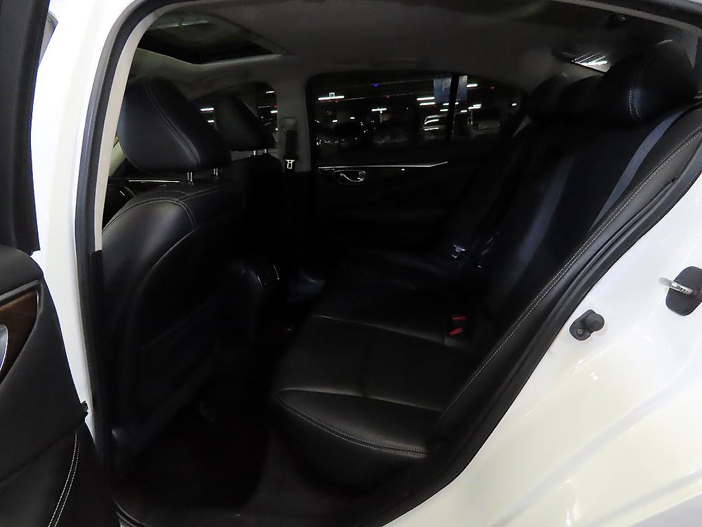 Infiniti Q - Vista 7