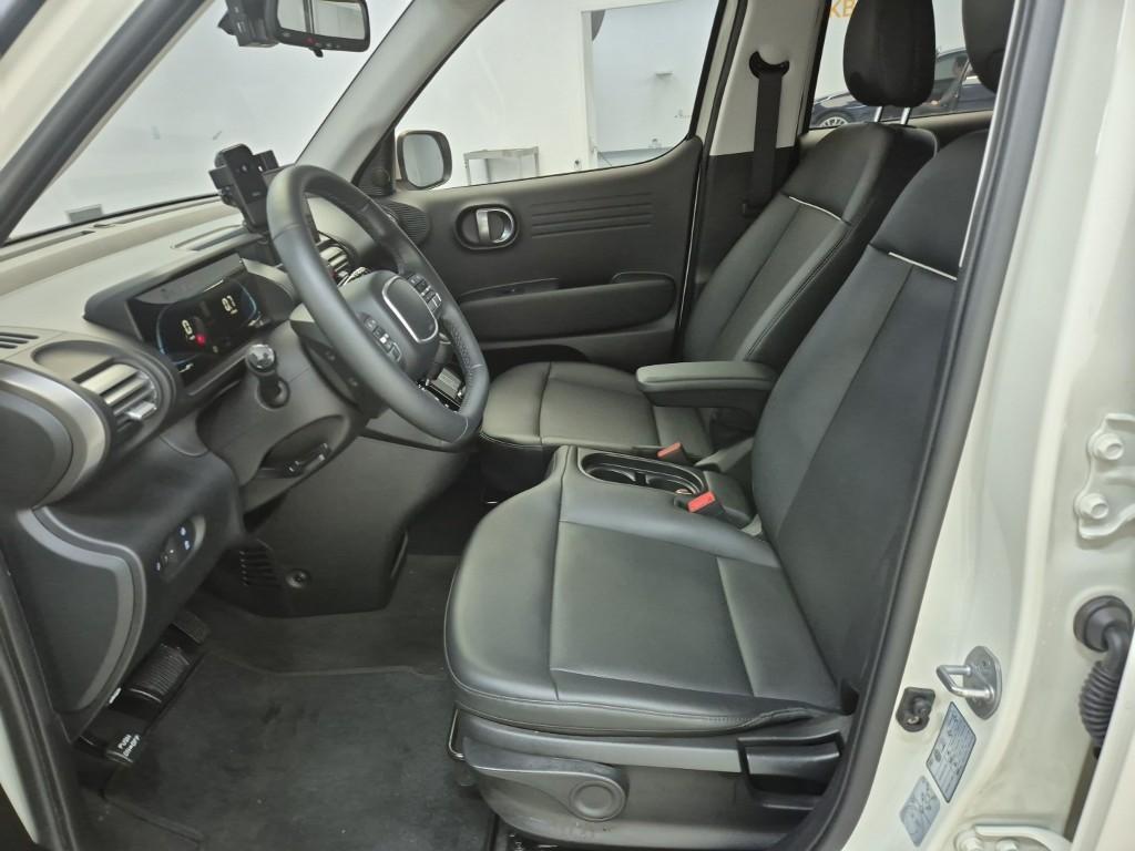 HYUNDAI Casper - Vista 11