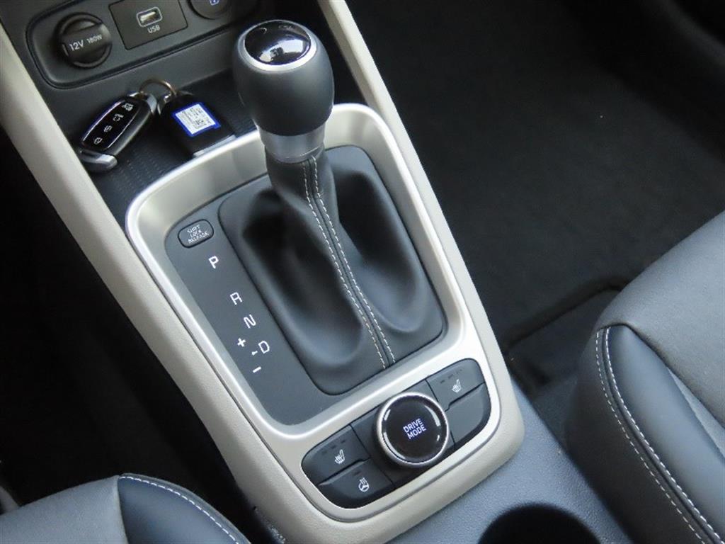 HYUNDAI Venue - Vista 11