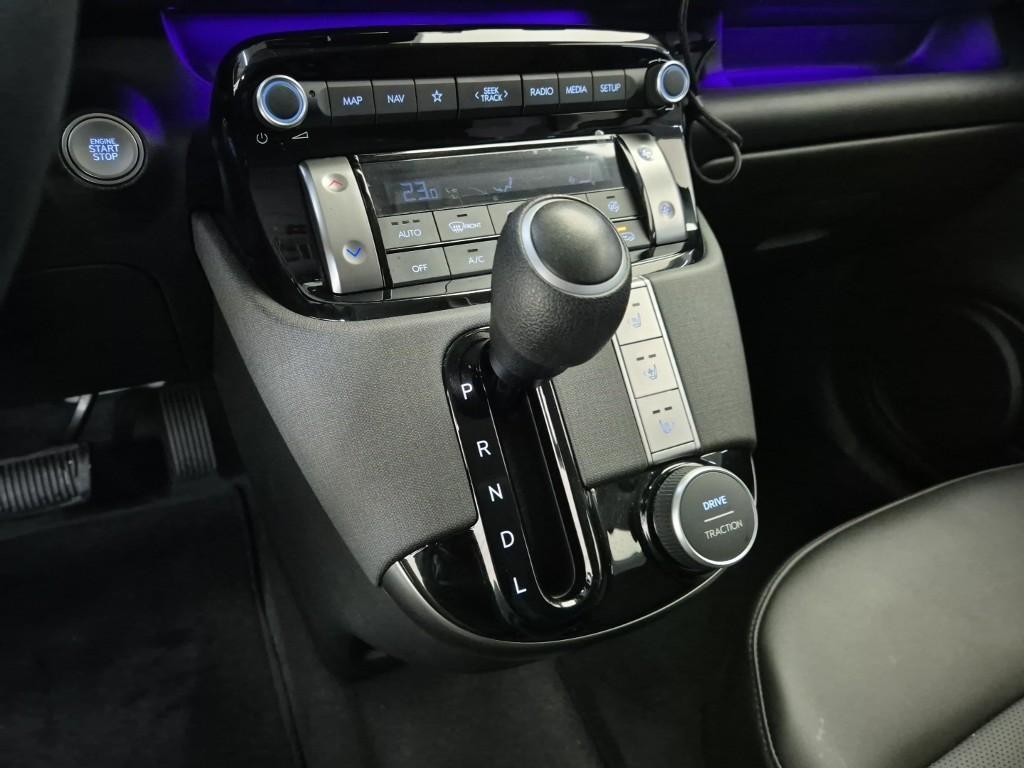 HYUNDAI Casper - Vista 8