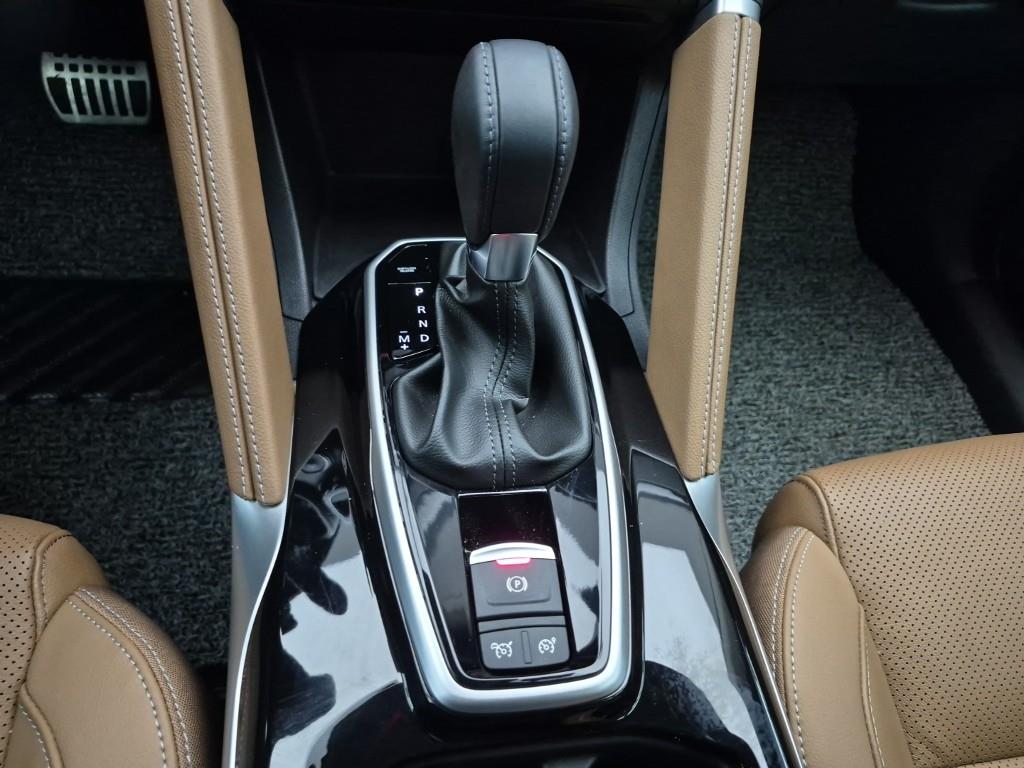 SAMSUNG QM6 - Vista 8