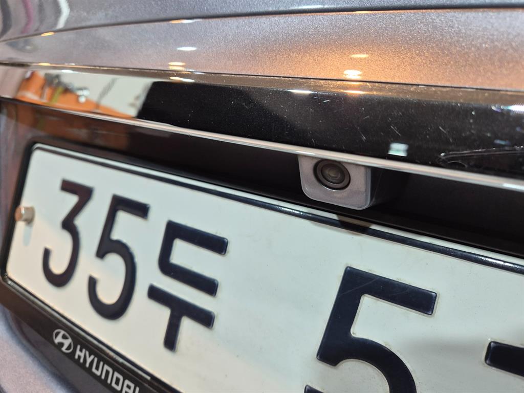 HYUNDAI Accent - Vista 5