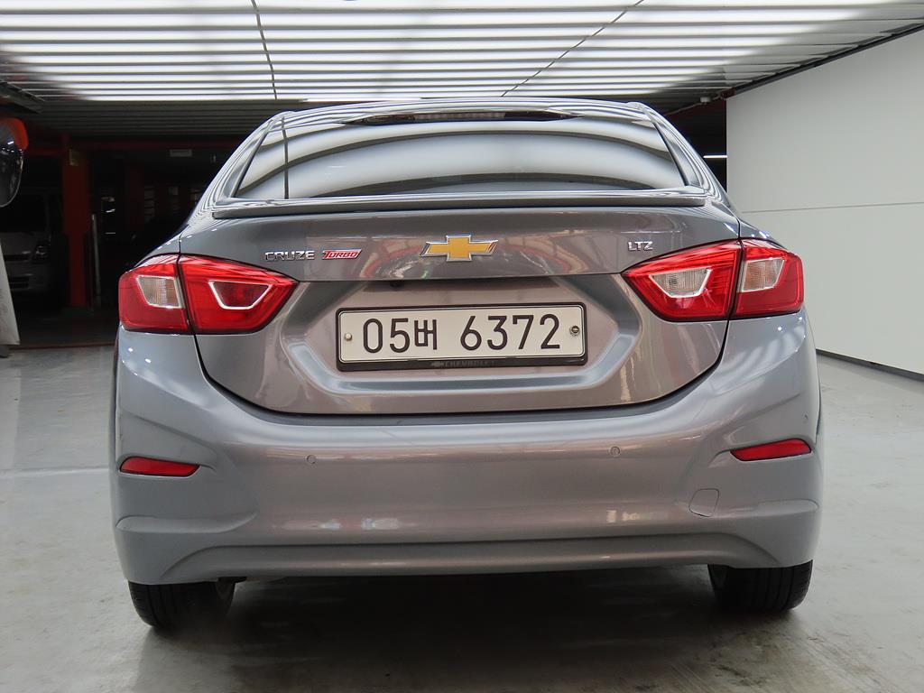 Chevrolet Cruise - Vista 4