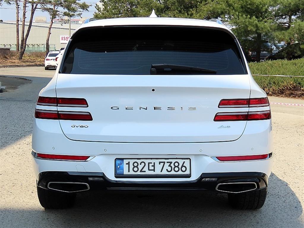 Genesis GV80 - Vista 4