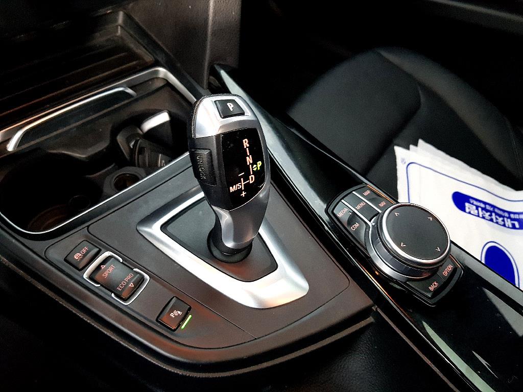 BMW 3 series 2017 Blanco - Importación desde Corea - HF Imports Iquique - Foto 13