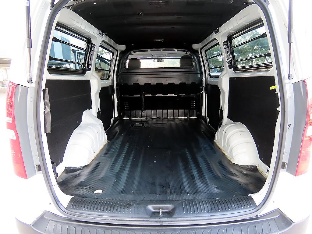 HYUNDAI Starex 2019 Gris - Importación desde Corea - HF Imports Iquique - Foto 18