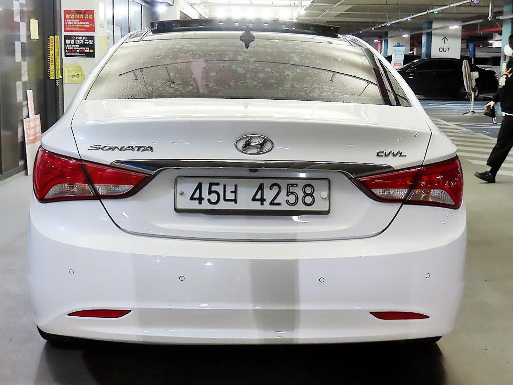 HYUNDAI Sonata - Vista 5
