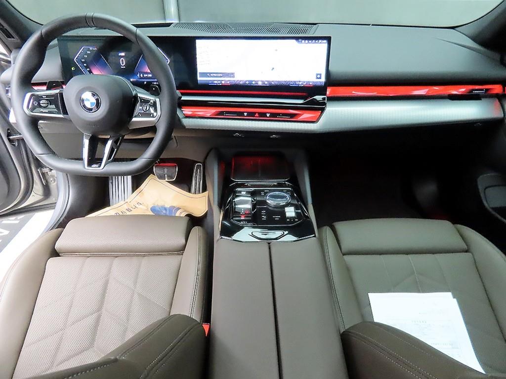 BMW 5 Series - Vista 7