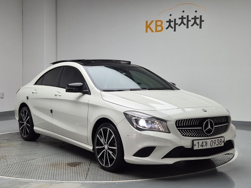 Mercedes Benz CLA Class - Vista 4