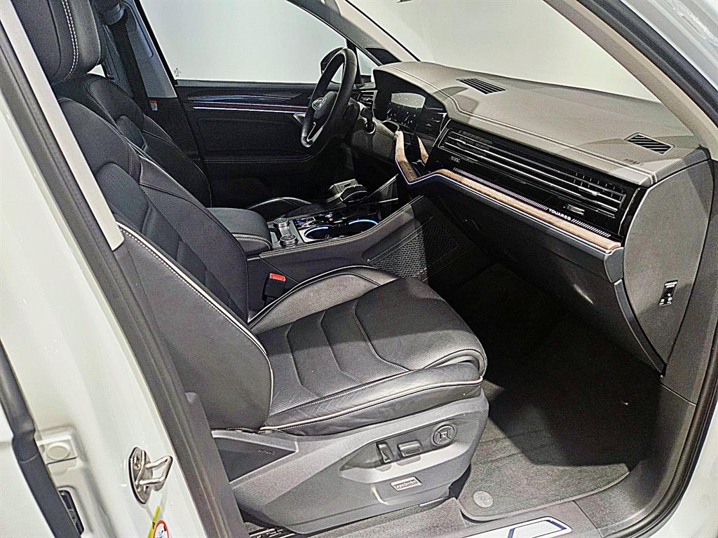 Volkswagen Touareg 2024 Blanco - Importación desde Corea - HF Imports Iquique - Foto 16