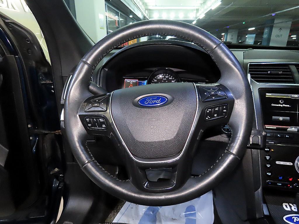 Ford Explorer - Vista 8