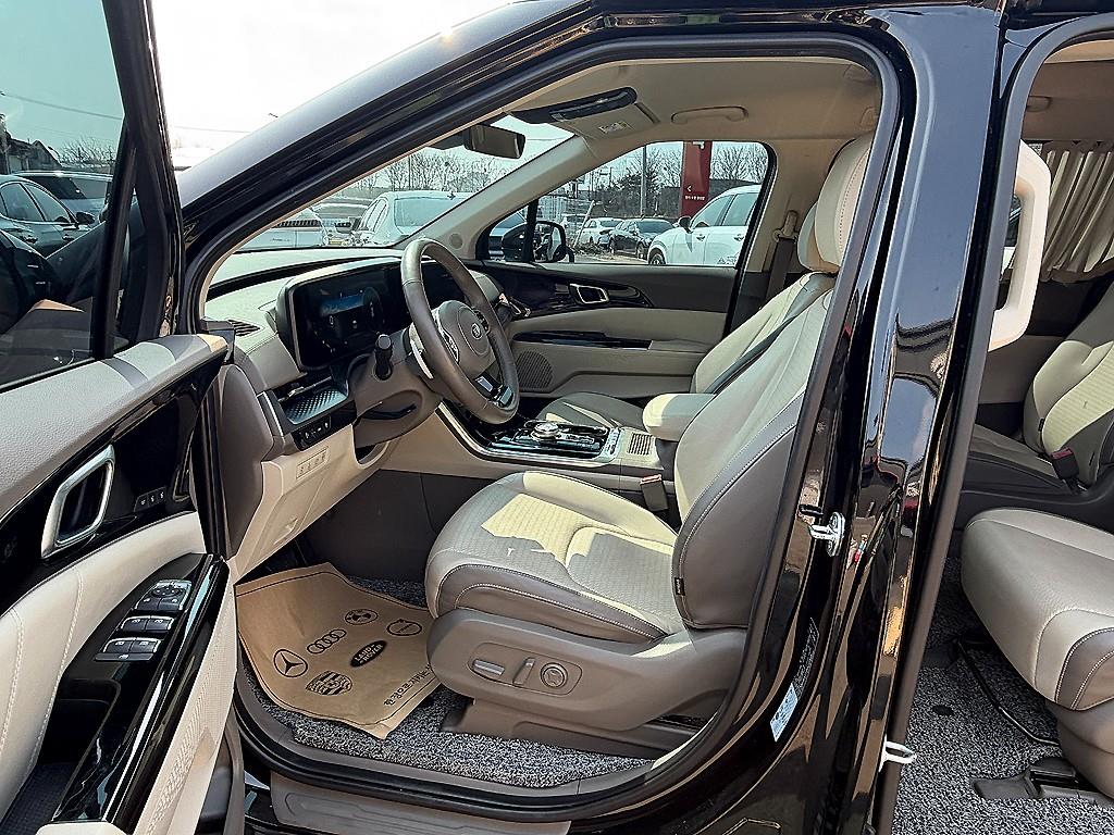 KIA Carnival - Vista 6