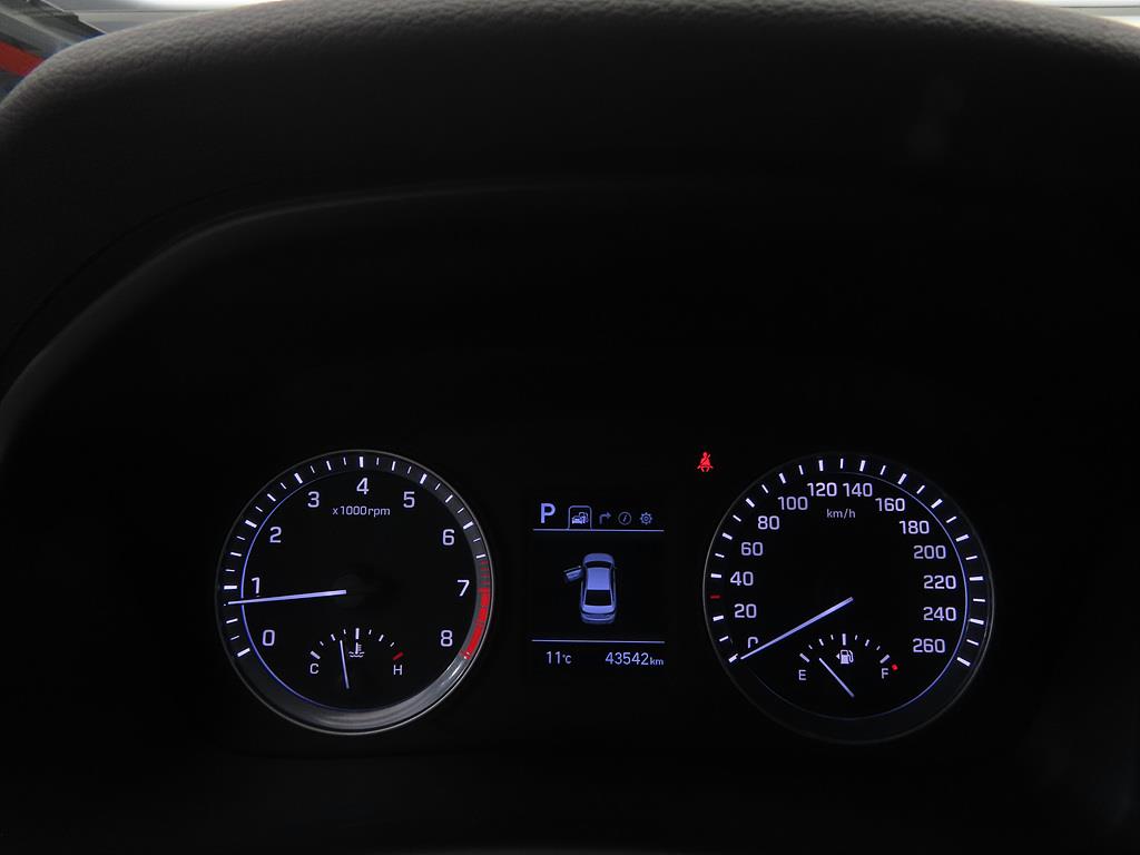 HYUNDAI Sonata - Vista 9