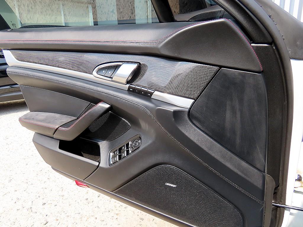 Porsche Panamera - Vista 11