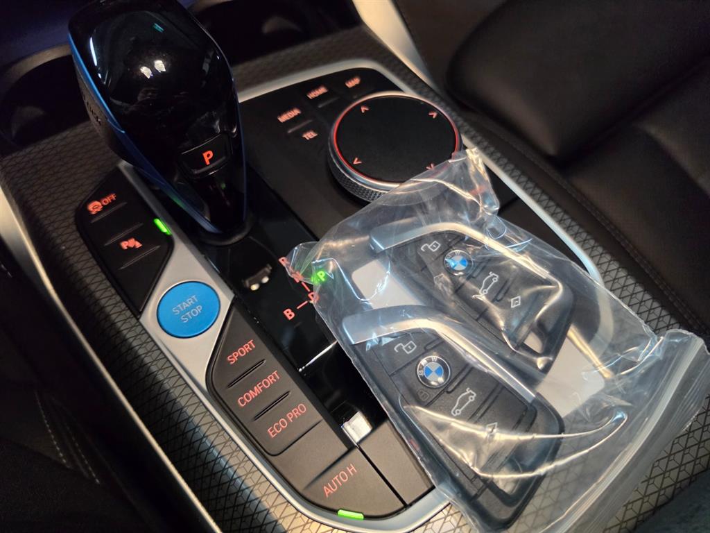 BMW i4 2023 Negro - Importación desde Corea - HF Imports Iquique - Foto 17