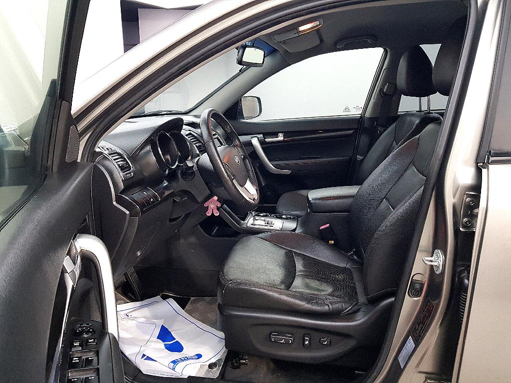 KIA Sorento - Vista 8