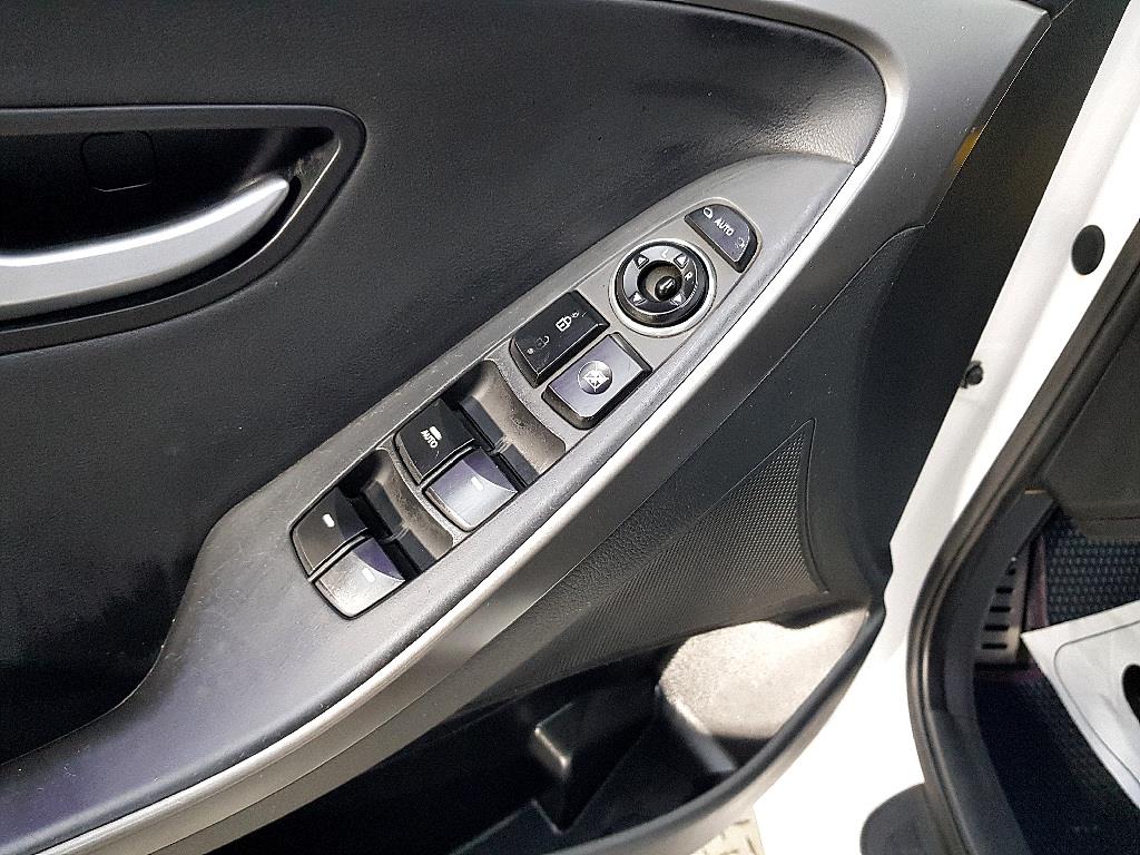 HYUNDAI i30 - Vista 11