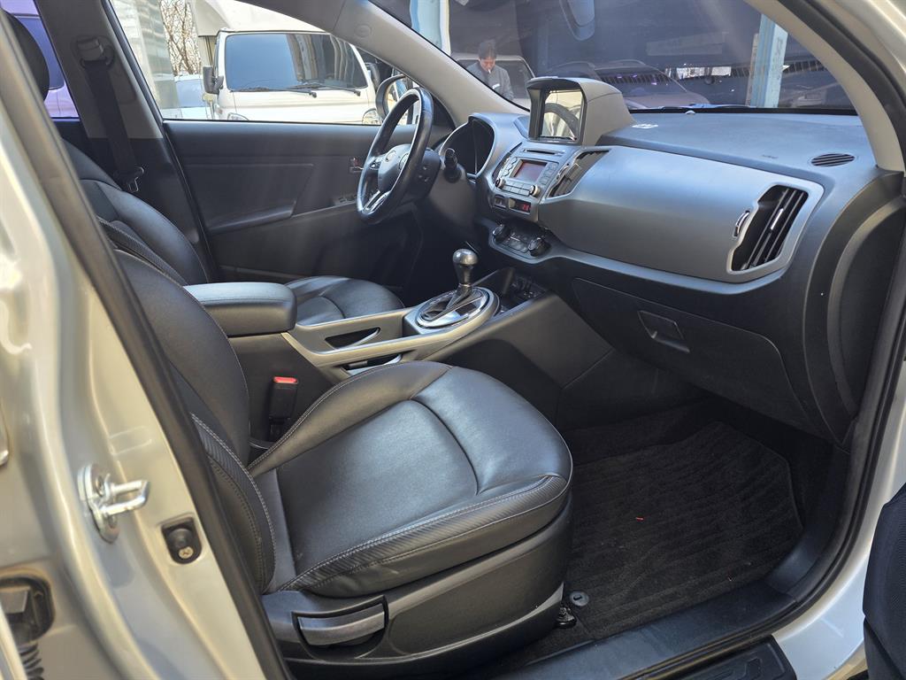 KIA Sportage - Vista 11