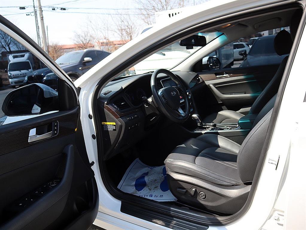 HYUNDAI Sonata - Vista 11