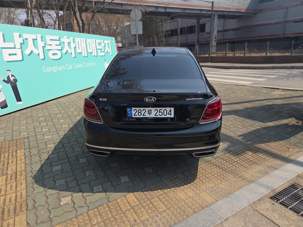 KIA K9 - Vista 5