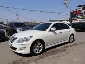 HYUNDAI Genesis - Vista 4