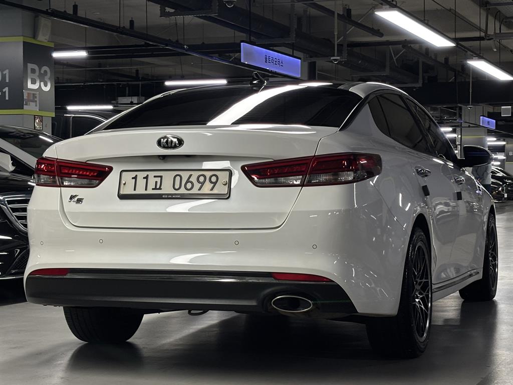 KIA K5 - Vista 4