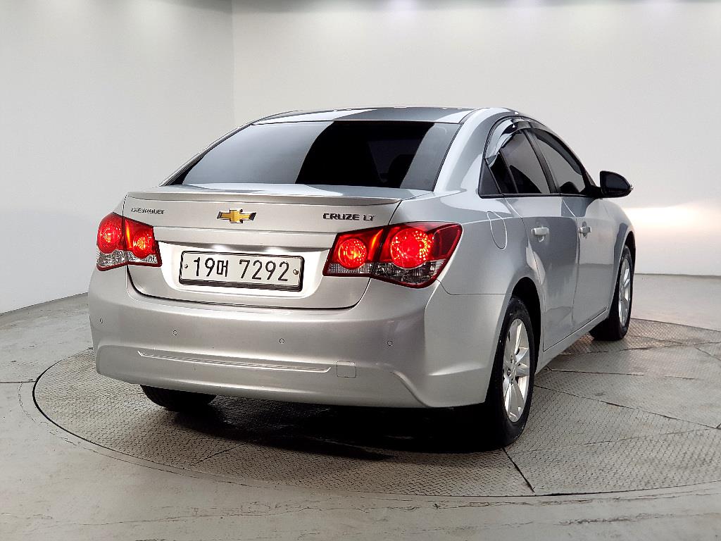 Chevrolet Cruise - Vista 4