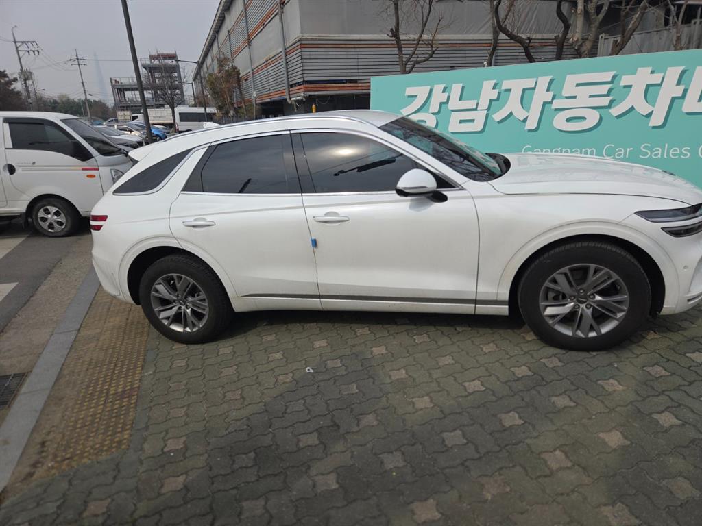 Genesis GV70 - Vista 4