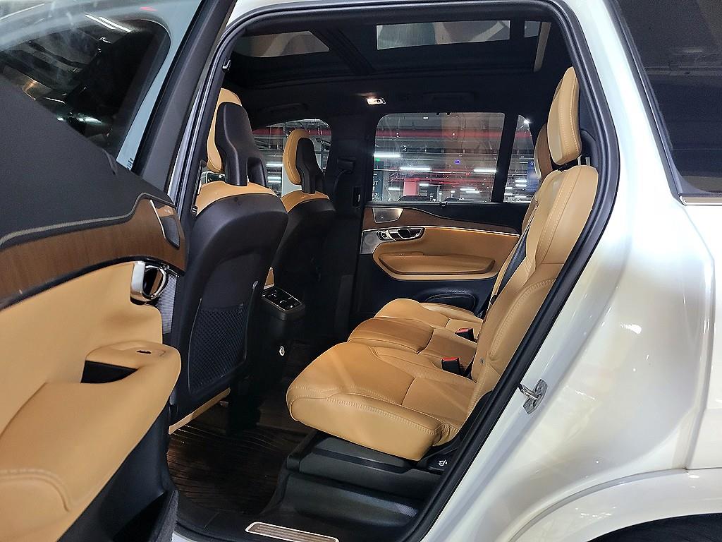 Volvo XC90 - Vista 8