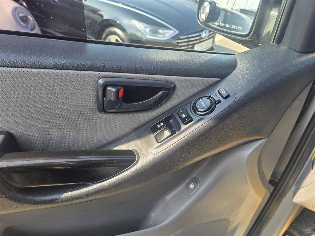 HYUNDAI Starex 2017 Gris - Importación desde Corea - HF Imports Iquique - Foto 14