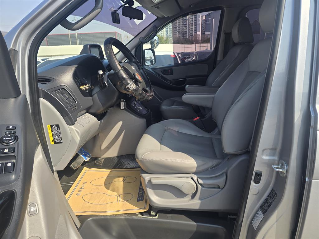 HYUNDAI Starex 2017 Gris - Importación desde Corea - HF Imports Iquique - Foto 16