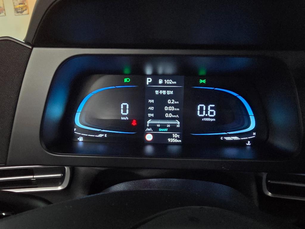 HYUNDAI Avante - Vista 8