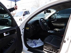 HYUNDAI Genesis - Vista 12