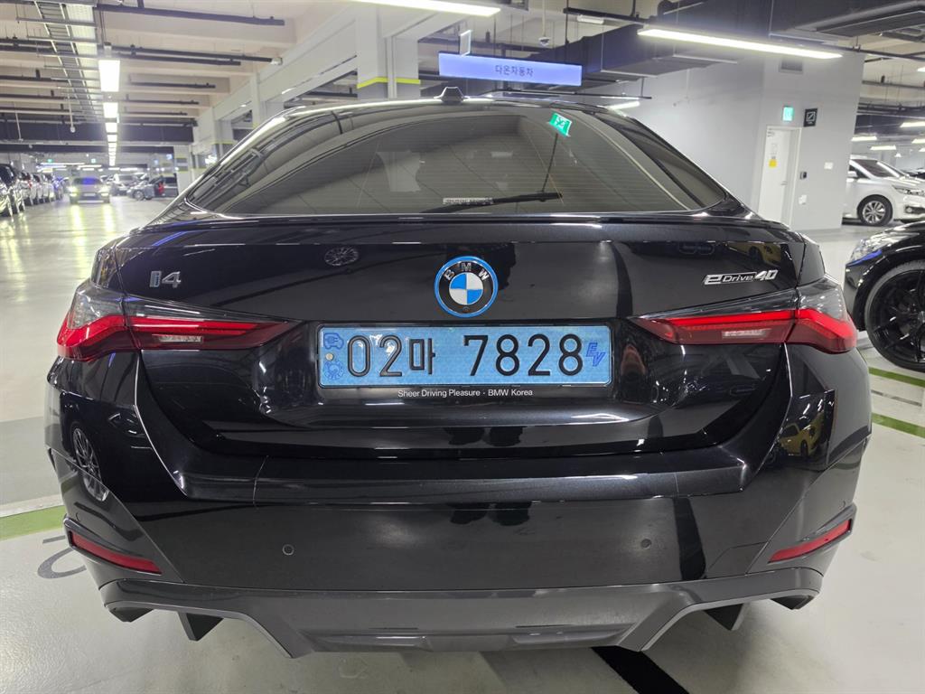 BMW i4 - Vista 6