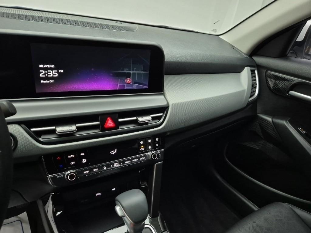 KIA Seltos - Vista 10