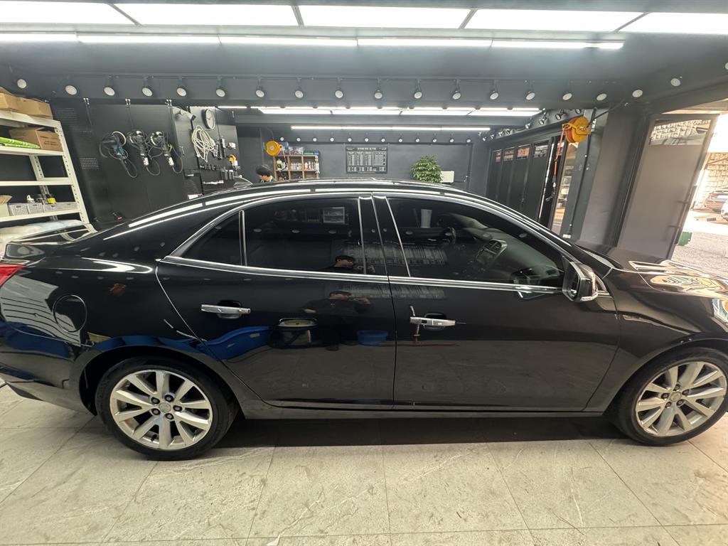 Chevrolet Malibu - Vista 7